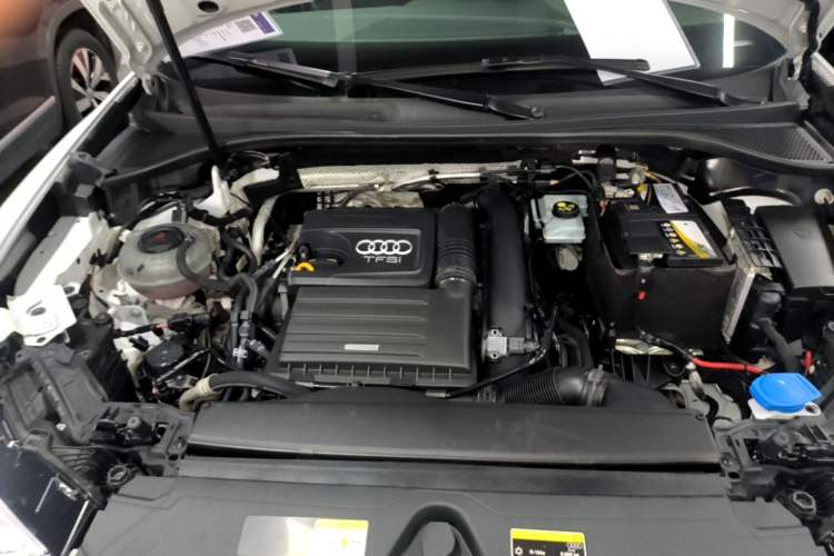 Used Audi Q3 2021 35 TFSI Fashion Dynamic Model Engine Bay