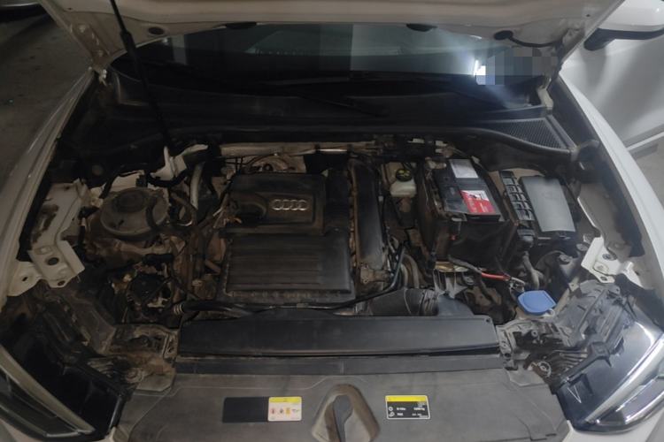 Used Audi Q3 2021 35 TFSI Progressive Dynamic Edition Engine Bay