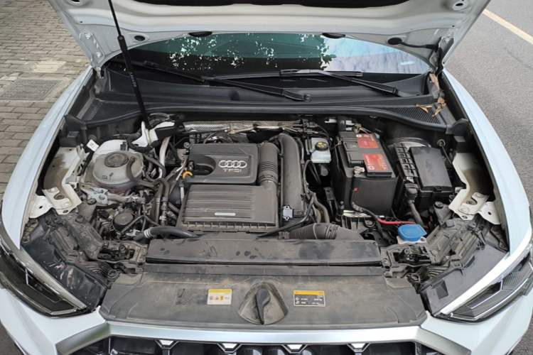 Used Audi Q3 2021 35 TFSI Fashion Dynamic Model Engine Bay