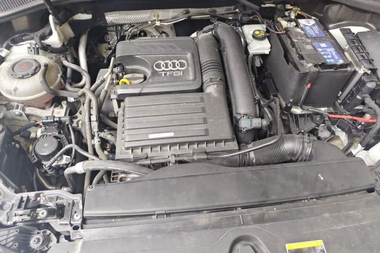 Used Audi Q3 2021 35 TFSI Fashion Dynamic Model Engine Bay