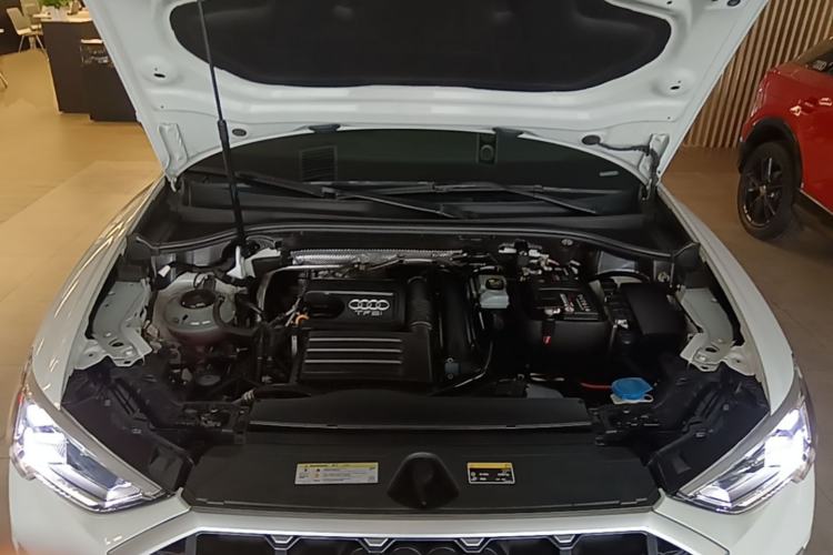 Used Audi Q3 2021 35 TFSI Fashion Dynamic Model Engine Bay