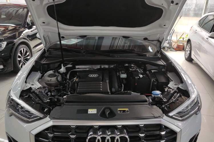 Used Audi Q3 2021 35 TFSI Fashion Dynamic Model Engine Bay