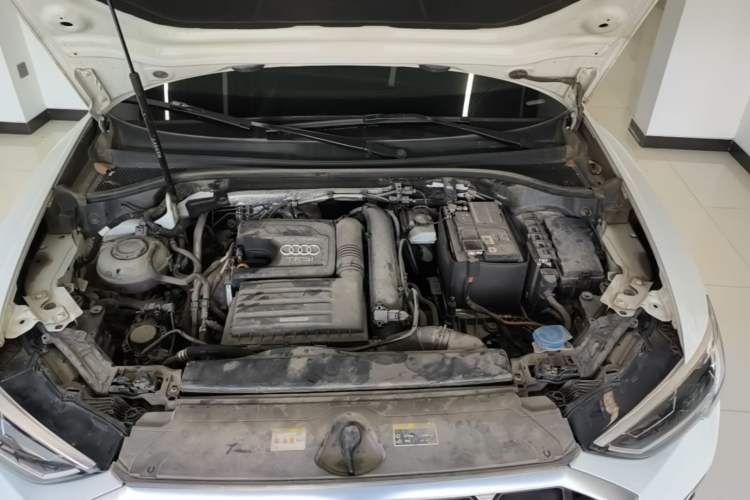 Used Audi Q3 2021 35 TFSI Fashion Dynamic Model Engine Bay