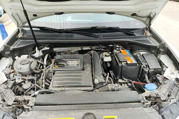 Used Audi Q3 2021 35 TFSI Fashion Dynamic Model Engine Bay