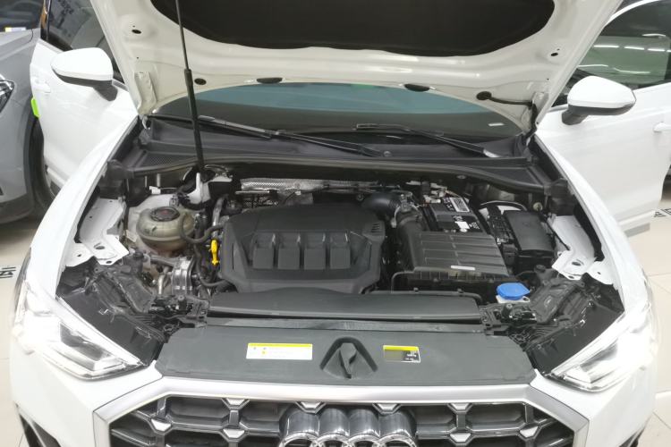 Used Audi Q3 2021 40 TFSI Fashion Dynamic Model Engine Bay