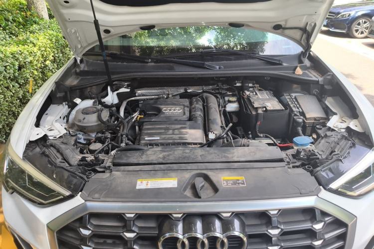 Used Audi Q3 2021 35 TFSI Fashion Dynamic Model Engine Bay