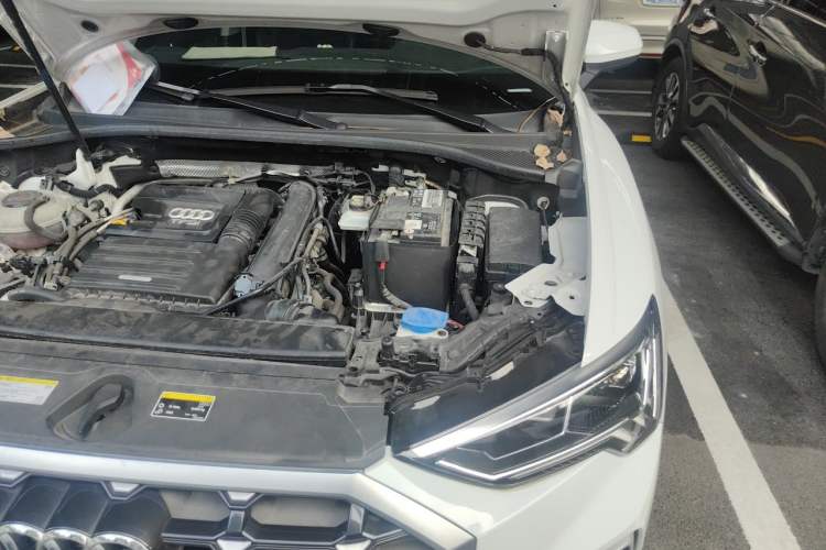 Used Audi Q3 2021 35 TFSI Fashion Dynamic Model Engine Bay Left