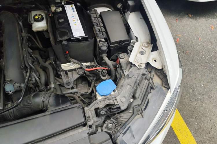 Used Audi Q3 2021 35 TFSI Fashion Dynamic Model Engine Bay Left