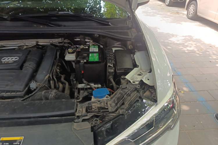 Used Audi Q3 2021 35 TFSI Progressive Dynamic Edition Engine Bay Left