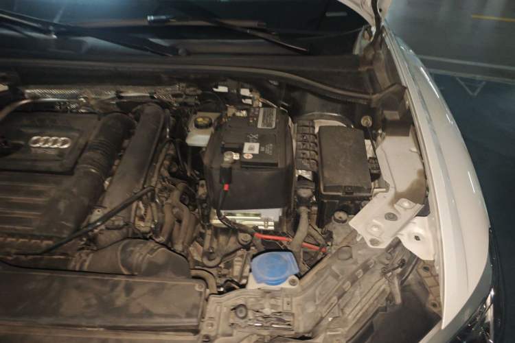 Used Audi Q3 2021 35 TFSI Advanced Style Edition Engine Bay Left