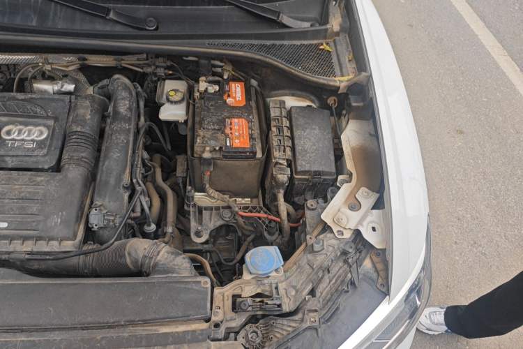 Used Audi Q3 2021 35 TFSI Advanced Style Edition Engine Bay Left