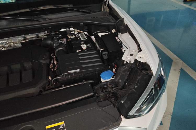 Used Audi Q3 2021 40 TFSI Fashion Dynamic Model Engine Bay Left