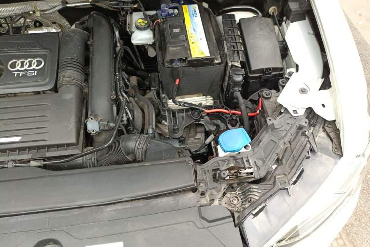 Used Audi Q3 2021 35 TFSI Fashion Dynamic Model Engine Bay Left