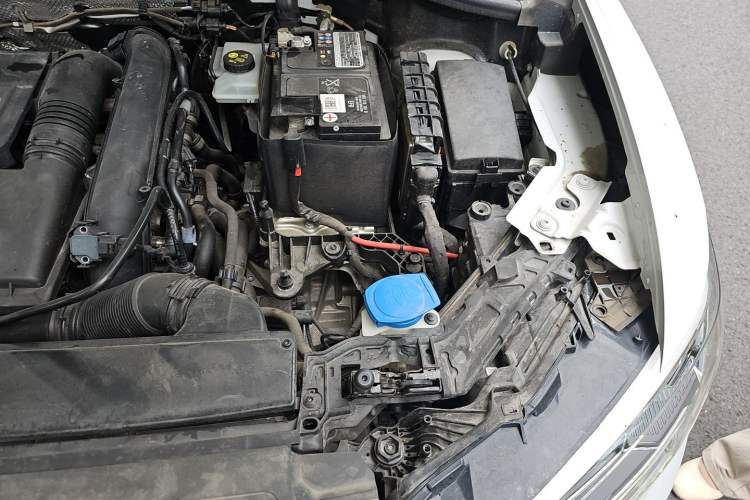 Used Audi Q3 2021 35 TFSI Fashion Dynamic Model Engine Bay Left