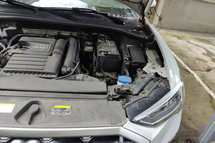 Used Audi Q3 2021 35 TFSI Fashion Dynamic Model Engine Bay Left