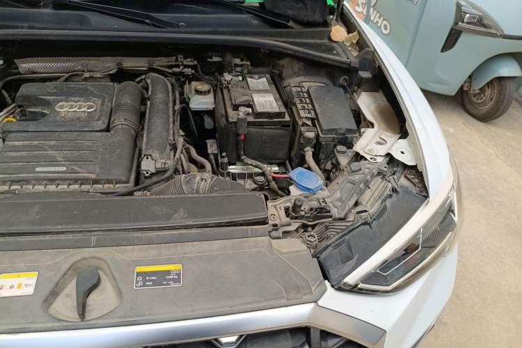 Used Audi Q3 2021 35 TFSI Fashion Dynamic Model Engine Bay Left
