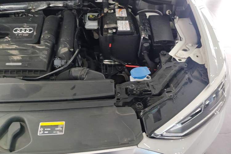 Used Audi Q3 2021 35 TFSI Advanced Style Edition Engine Bay Left