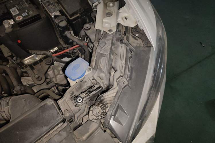 Used Audi Q3 2021 35 TFSI Fashion Dynamic Model Engine Bay Left
