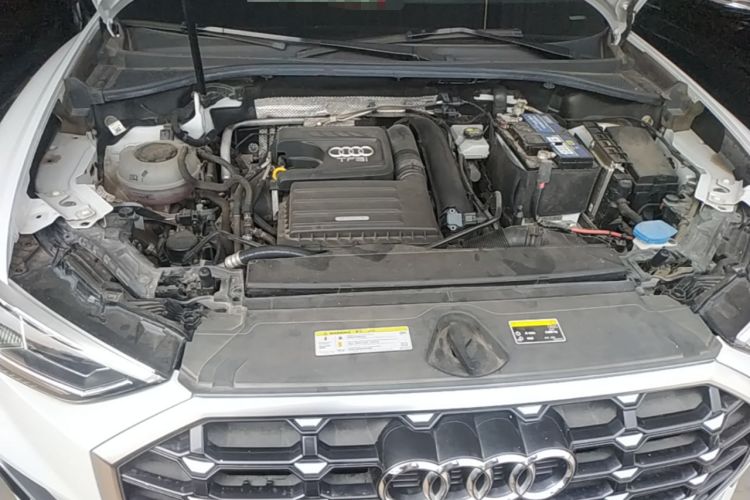 Used Audi Q3 2021 35 TFSI Fashion Dynamic Model Engine Bay