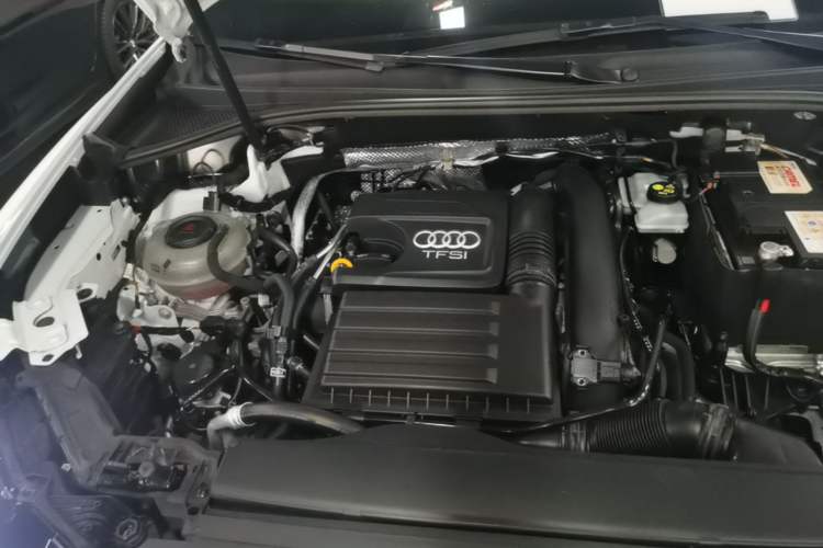 Used Audi Q3 2021 35 TFSI Fashion Dynamic Model Engine Bay