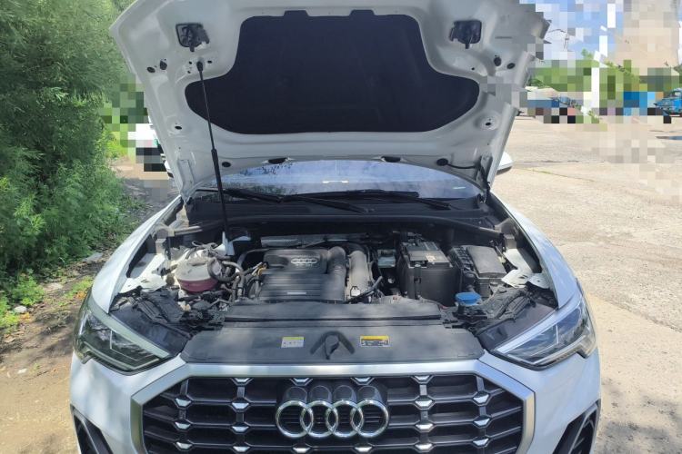 Used Audi Q3 2021 35 TFSI Fashion Dynamic Model Engine Bay