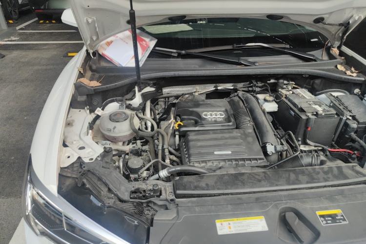 Used Audi Q3 2021 35 TFSI Fashion Dynamic Model Engine Bay Right