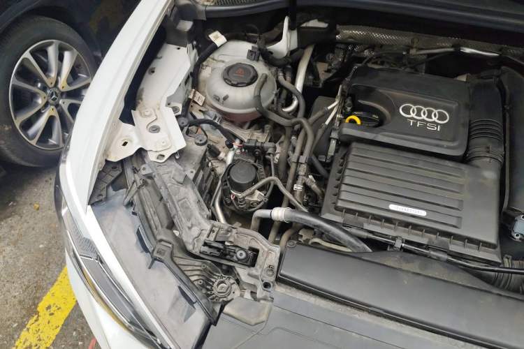 Used Audi Q3 2021 35 TFSI Fashion Dynamic Model Engine Bay Right
