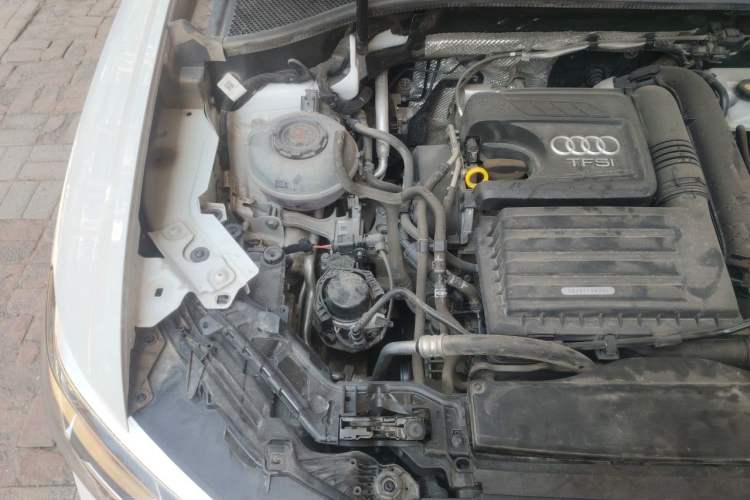 Used Audi Q3 2021 35 TFSI Fashion Dynamic Model Engine Bay Right