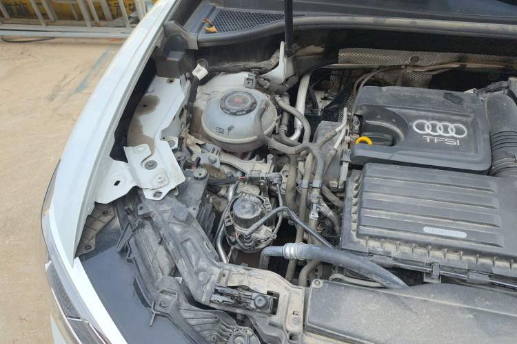 Used Audi Q3 2021 35 TFSI Progressive Dynamic Edition Engine Bay Right