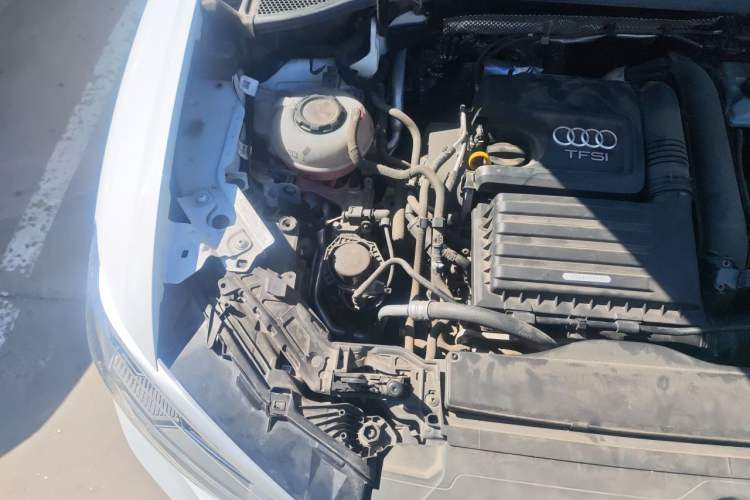 Used Audi Q3 2021 35 TFSI Progressive Dynamic Edition Engine Bay Right