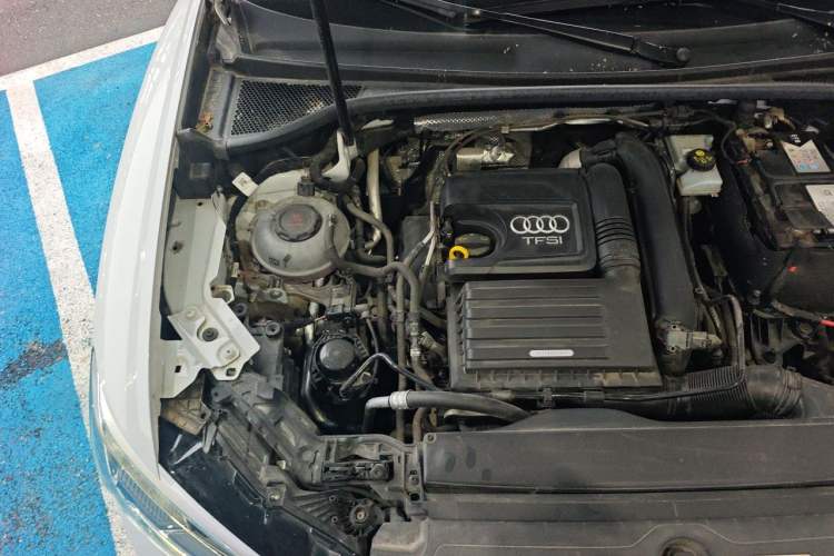 Used Audi Q3 2021 35 TFSI Progressive Dynamic Edition Engine Bay Right