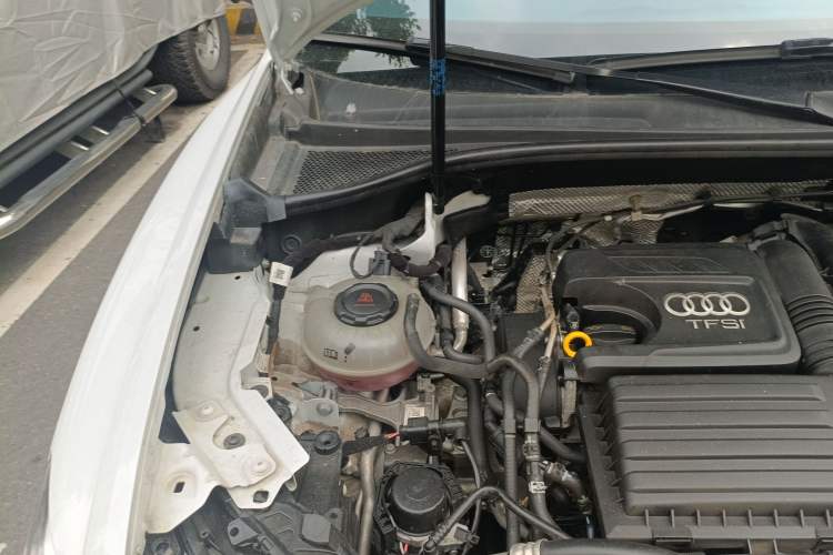 Used Audi Q3 2021 35 TFSI Fashion Dynamic Model Engine Bay Right