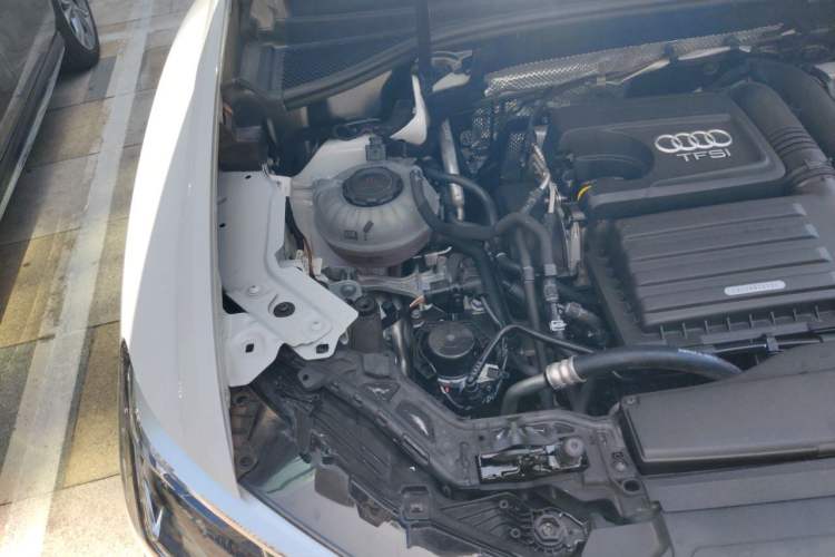 Used Audi Q3 2021 35 TFSI Fashion Dynamic Model Engine Bay Right