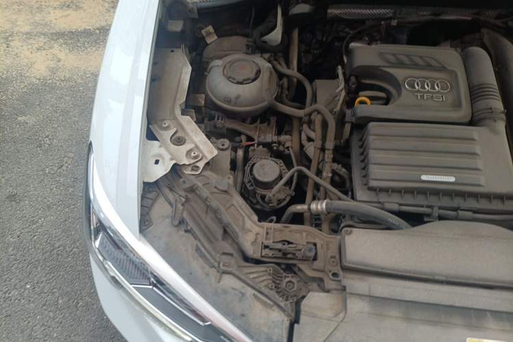 Used Audi Q3 2021 35 TFSI Progressive Dynamic Edition Engine Bay Right