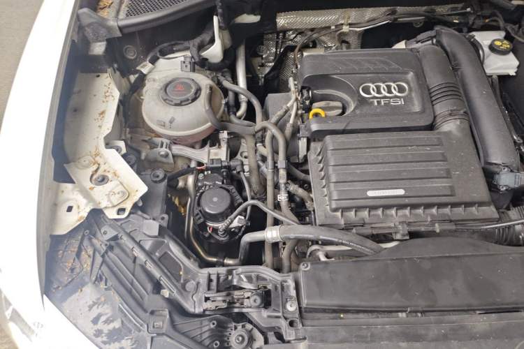 Used Audi Q3 2021 35 TFSI Fashion Dynamic Model Engine Bay Right
