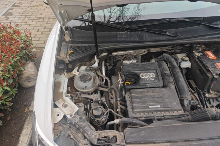 Used Audi Q3 2021 35 TFSI Advanced Style Edition Engine Bay Right
