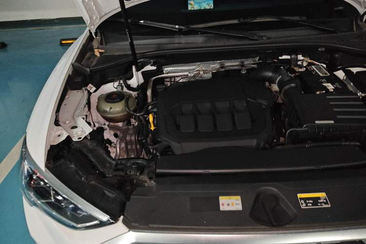 Used Audi Q3 2021 40 TFSI Fashion Dynamic Model Engine Bay Right