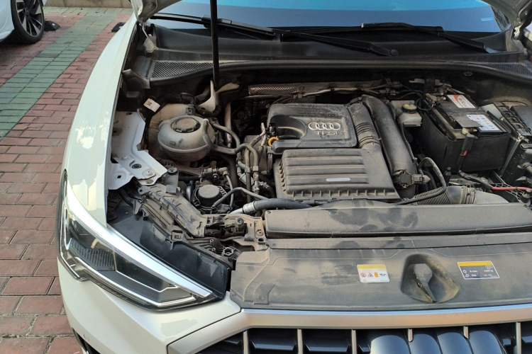 Used Audi Q3 2021 35 TFSI Fashionable and Elegant Model Engine Bay Right