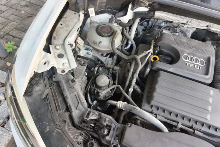Used Audi Q3 2021 35 TFSI Progressive Dynamic Edition Engine Bay Right