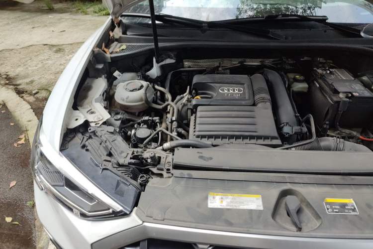 Used Audi Q3 2021 35 TFSI Fashion Dynamic Model Engine Bay Right