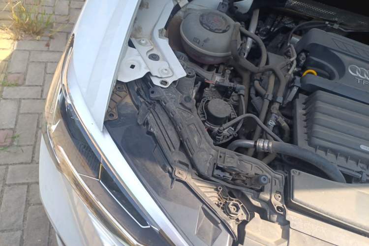 Used Audi Q3 2021 35 TFSI Fashion Dynamic Model Engine Bay Right