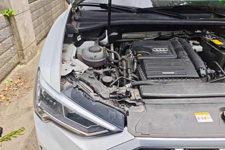Used Audi Q3 2021 35 TFSI Progressive Dynamic Edition Engine Bay Right