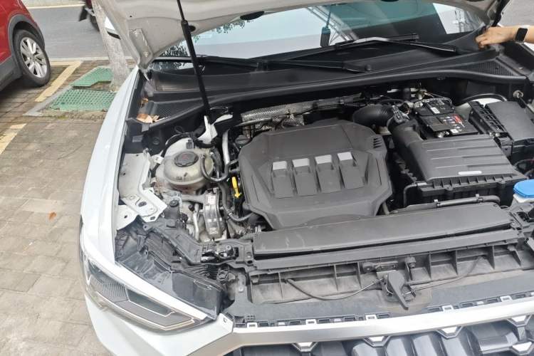 Used Audi Q3 2021 40 TFSI Fashion Dynamic Model Engine Bay Right