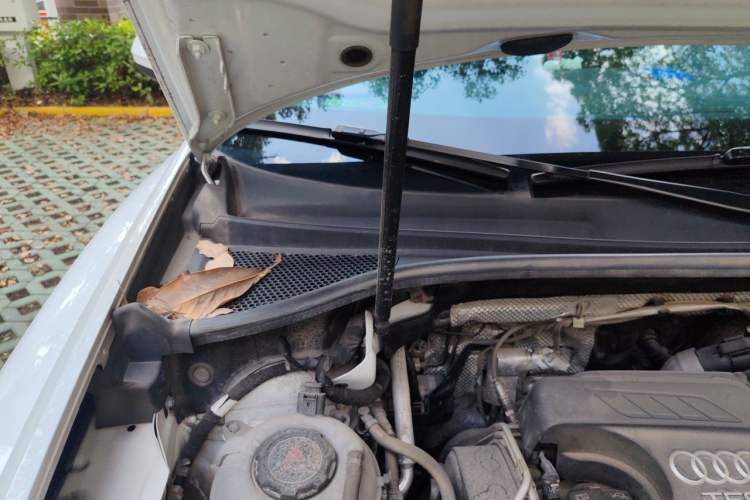 Used Audi Q3 2021 35 TFSI Progressive Dynamic Edition Engine Bay Right
