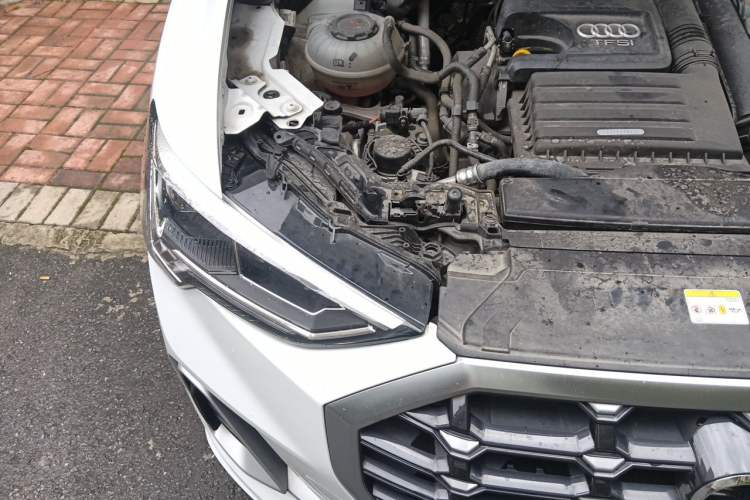 Used Audi Q3 2021 35 TFSI Progressive Dynamic Edition Engine Bay Right