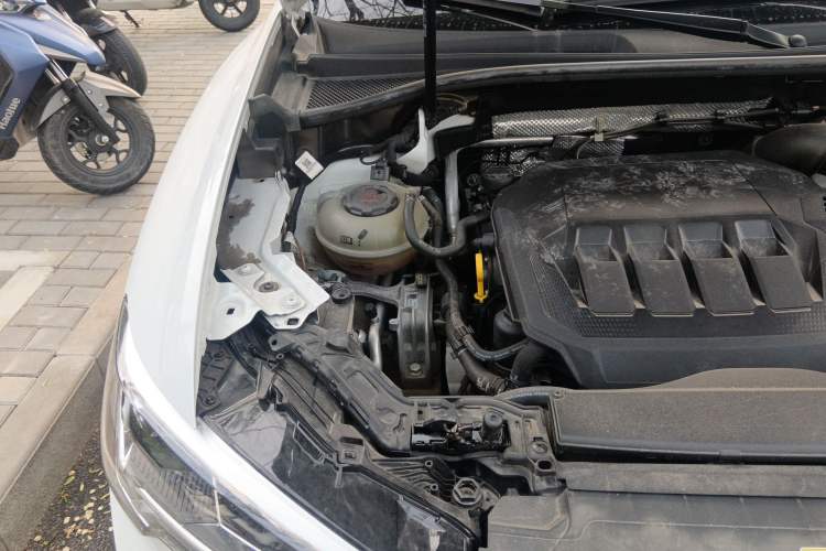 Used Audi Q3 2021 40 TFSI Fashion Dynamic Model Engine Bay Right