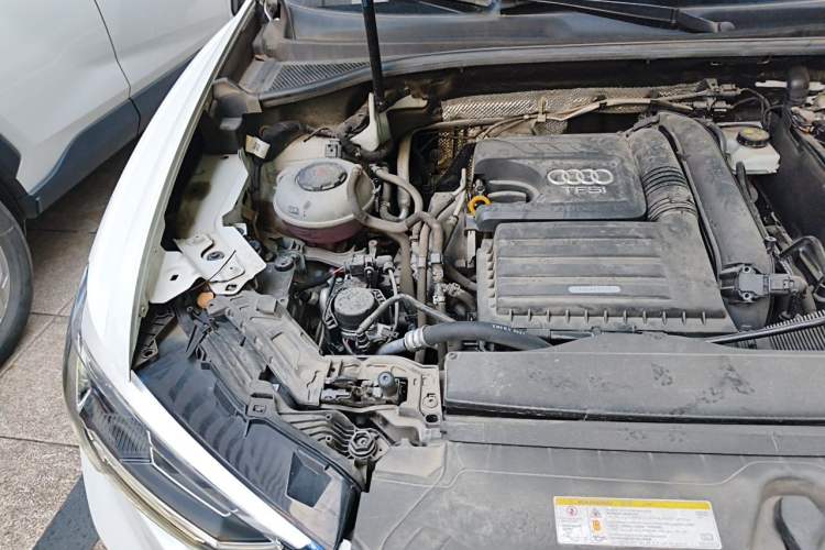 Used Audi Q3 2021 35 TFSI Progressive Dynamic Edition Engine Bay Right