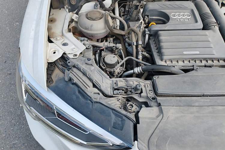 Used Audi Q3 2021 35 TFSI Fashion Dynamic Model Engine Bay Right