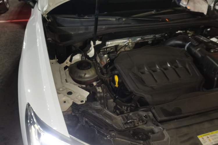 Used Audi Q3 2021 40 TFSI Fashion Dynamic Model Engine Bay Right