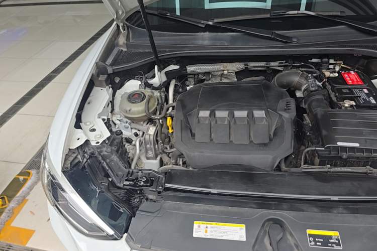 Used Audi Q3 2021 40 TFSI Fashion Dynamic Model Engine Bay Right